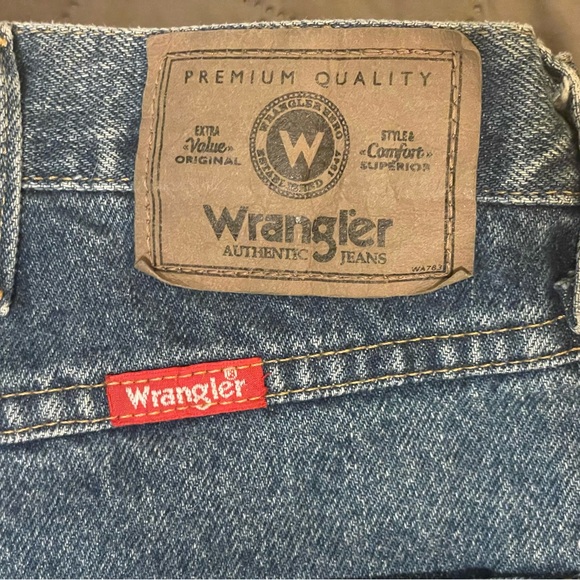 Men's Wrangler Regular Fit Jeans 40 X 32 Blue Denim Pants Straight Western - Picture 2 of 9